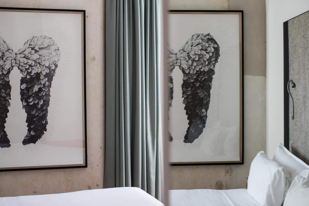The Old Clare By Ode Hotels Sidney Dış mekan fotoğraf Artwork by artist, photographer and designer, Mark Rothko